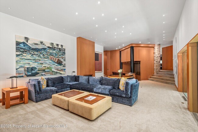 Building Photo - 800 Roaring Fork Rd