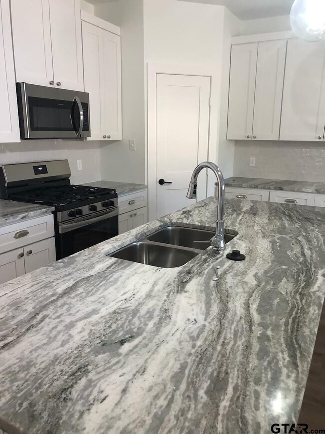 Building Photo - 2948 Calloway Rd