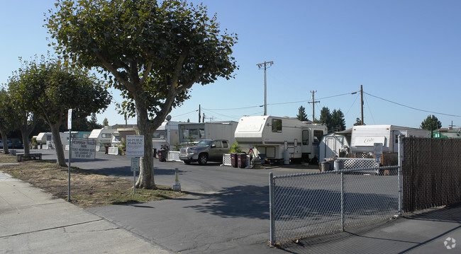Building Photo - Herperian Trailer Park