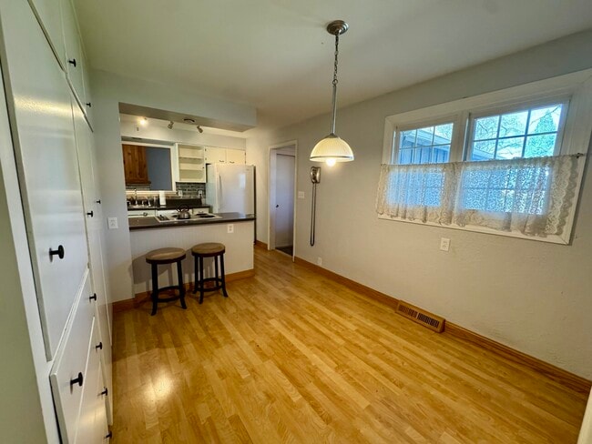 Building Photo - 1535 Monterey Ct