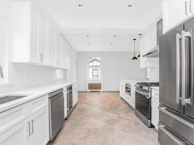 Building Photo - 70 Normandy Rd