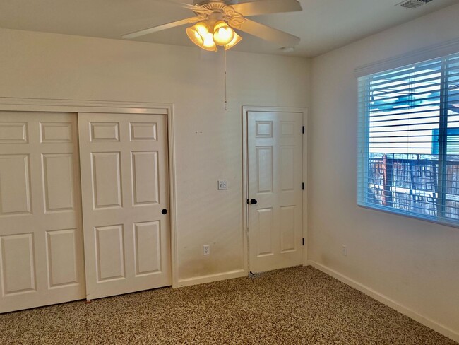 Building Photo - 3/2 in North Clovis Gated Community