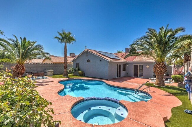 Building Photo - 4402 Cassandra Dr