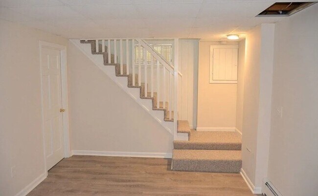 Building Photo - Ideally located 3 bedroom home in Westford...