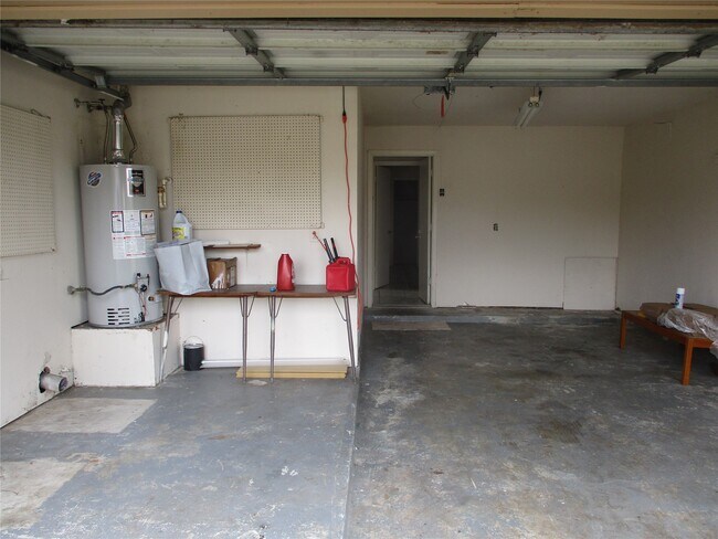 Building Photo - 4311 Daisy Meadow Dr