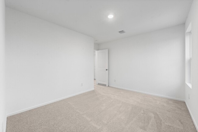 Building Photo - 25373 Carnation Ct