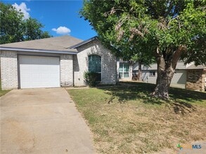 Building Photo - 2207 Bluebonnet Dr
