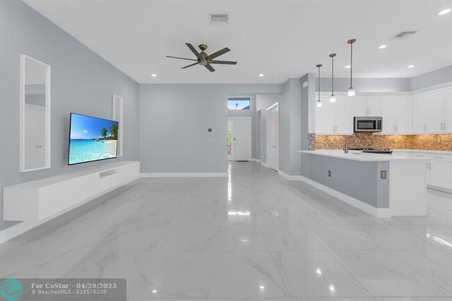 Building Photo - 9739 Salty Bay Dr