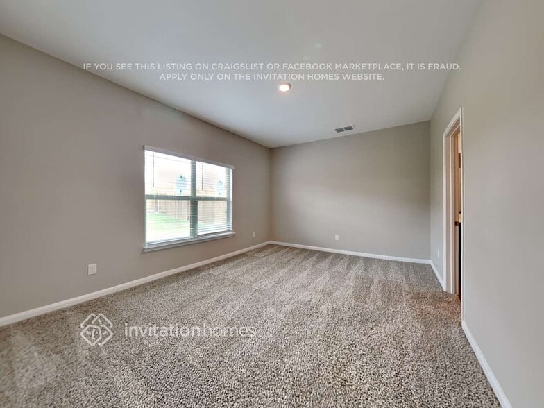 Building Photo - 3127 Angus Dr