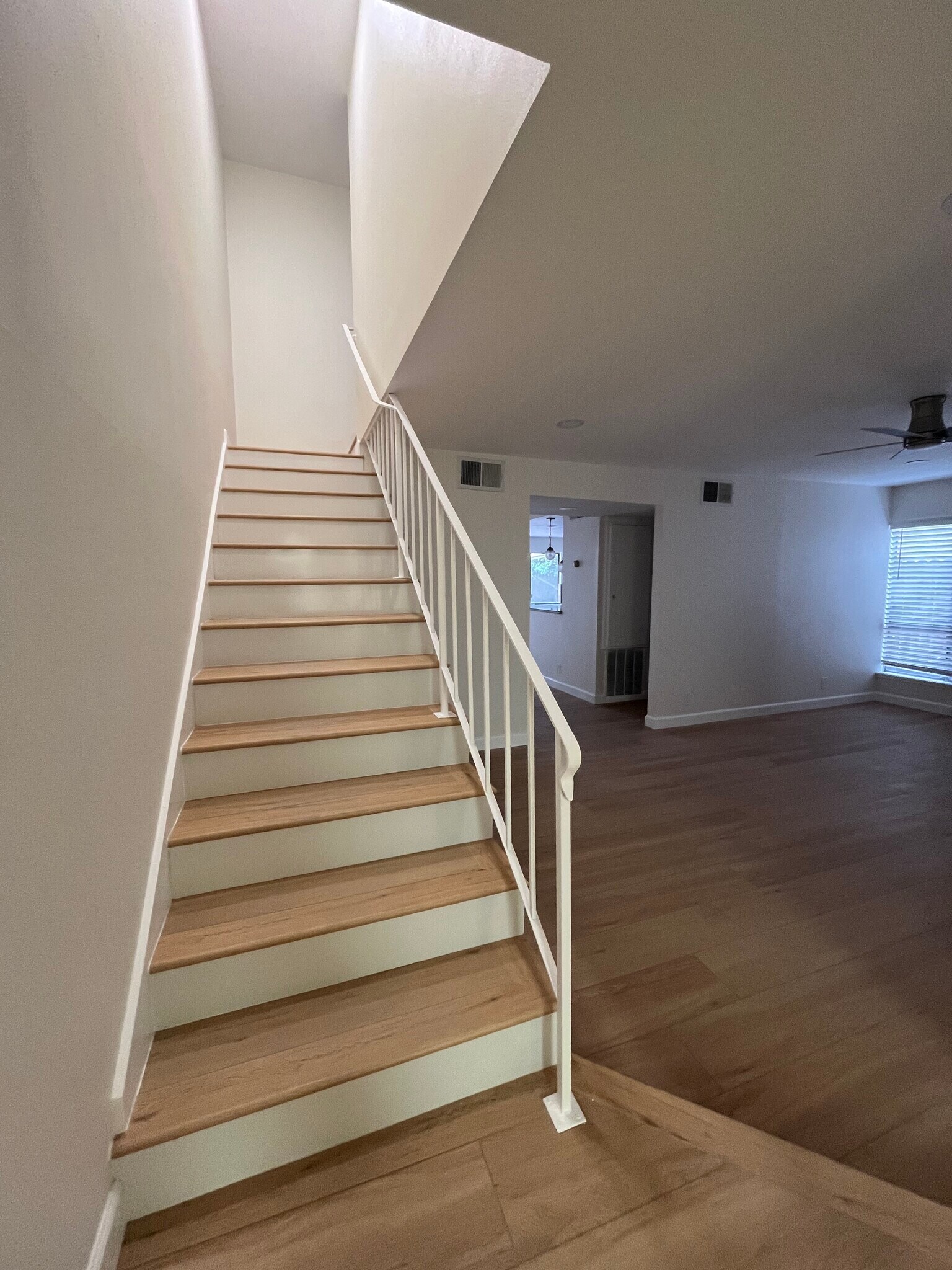 Building Photo - 8207 Mammoth Cir