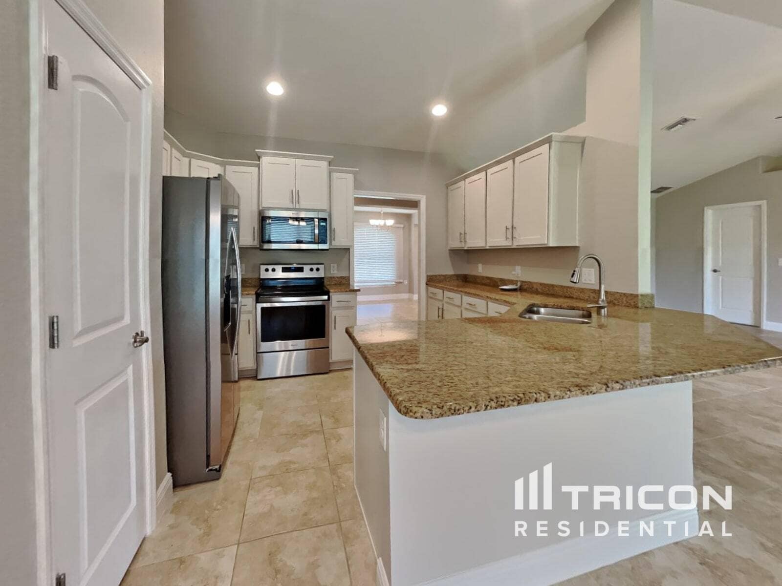 Building Photo - 27429 Tierra Del Fuego Cir