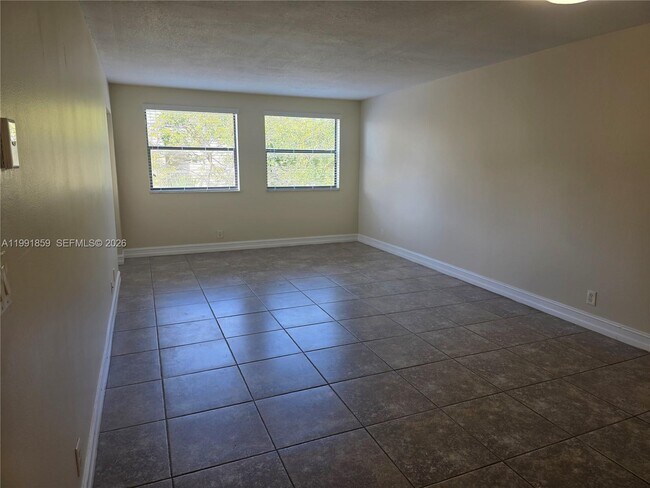 Building Photo - 8100 Geneva Ct