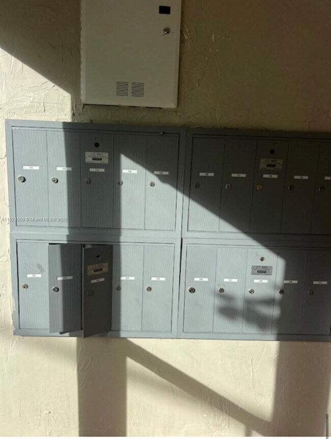 Building Photo - 1555 Pennsylvania Ave