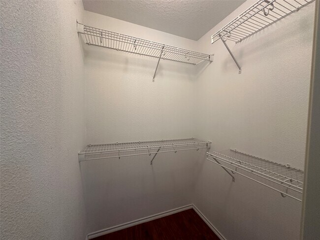 Building Photo - 14915 Sugar Sands Dr