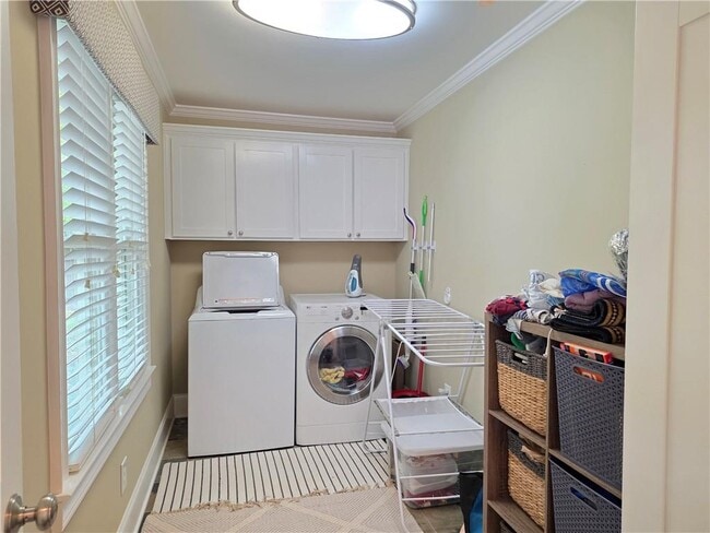 Building Photo - 2076 Anderson Dr SE