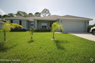 Building Photo - 338 Garvey Dr SW