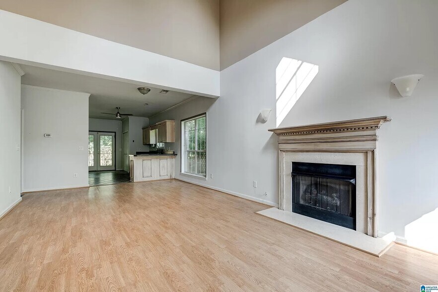 Building Photo - 1505 Savannah Park