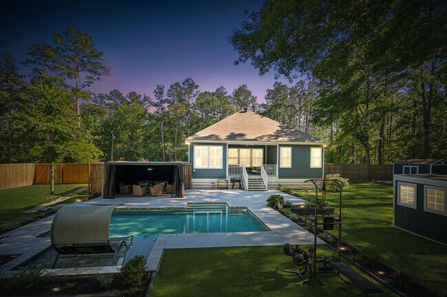 Building Photo - 12099 Jones Rd