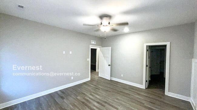 Building Photo - Charming 3-Bedroom Home with Modern Comfor...