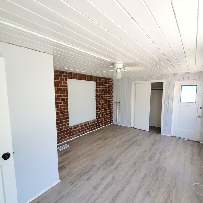 Building Photo - 1735 25th St S