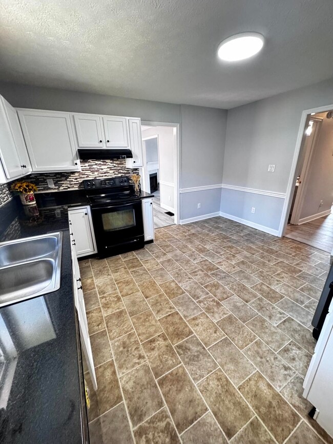 Building Photo - 2469 English Station Dr