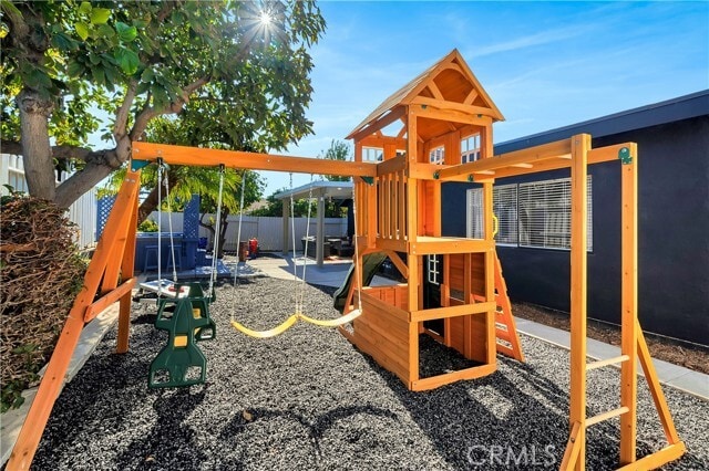 Building Photo - 2809 N Olive Ln