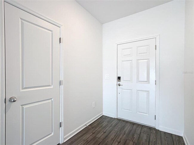Building Photo - 4950 SW 81st Lp