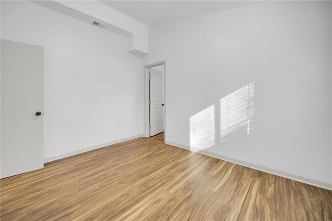 Building Photo - 3119 Piper Dr