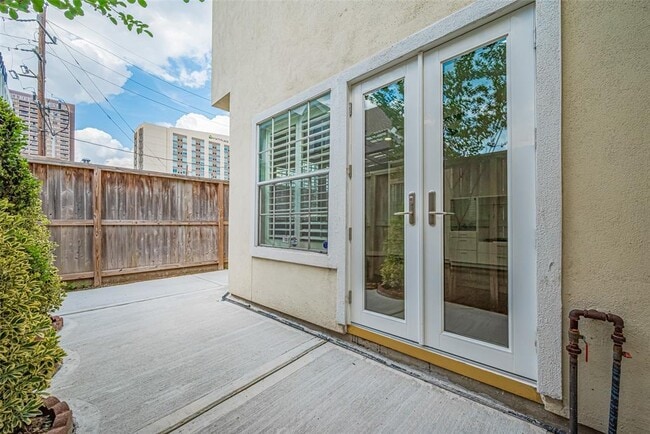 Building Photo - 5302 Fayette St