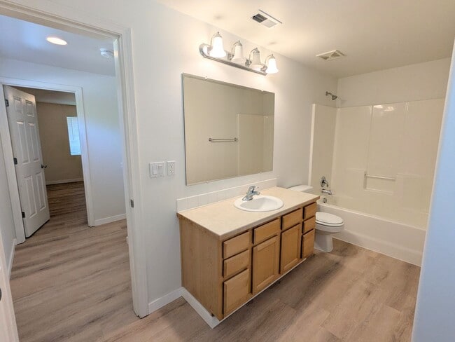 Building Photo - Comfort Meets Convenience in this Dog-Frie...