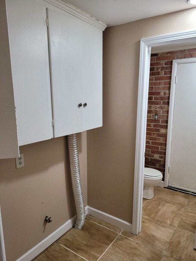 Building Photo - Big House on a Big Fenced Lot on the West Side of Jacksonville