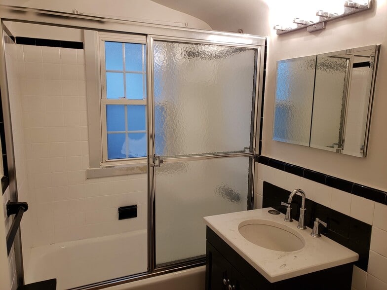 Building Photo - 4806 187th St