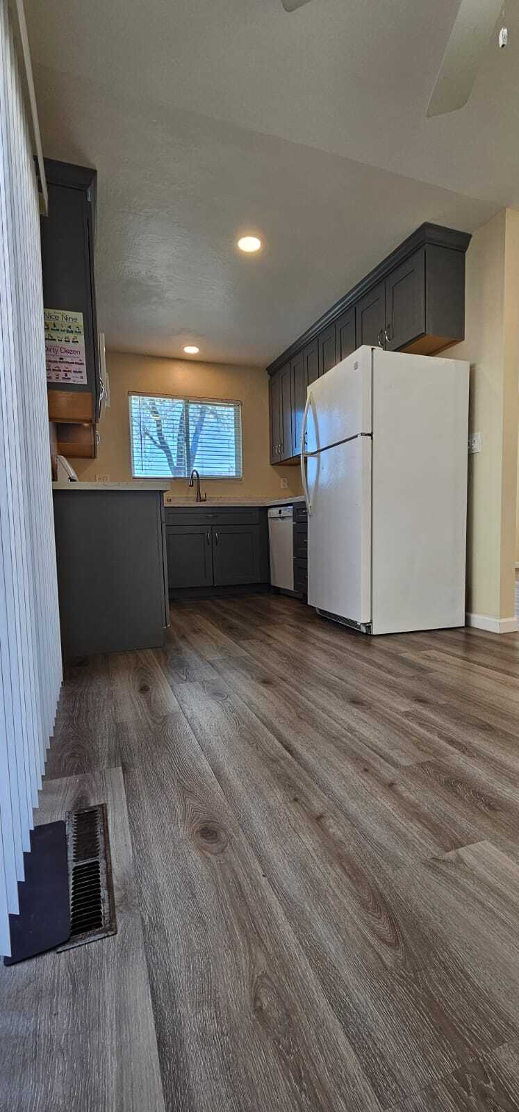 Building Photo - 451 Carneros Ave