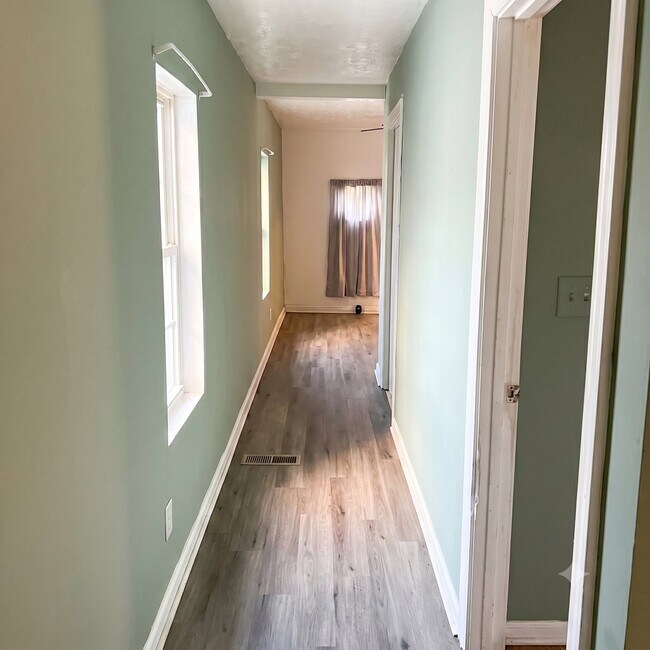 Building Photo - 117 N 29th St