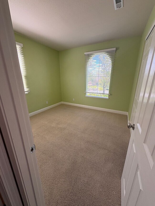 Building Photo - Spacious 3,400 sq foot home. 4 bedroom 4 bath Prime San Jose location