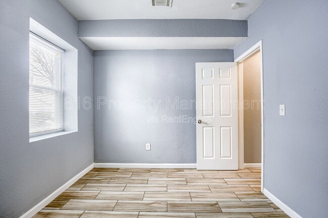 Building Photo - 6901 Jackson Ave