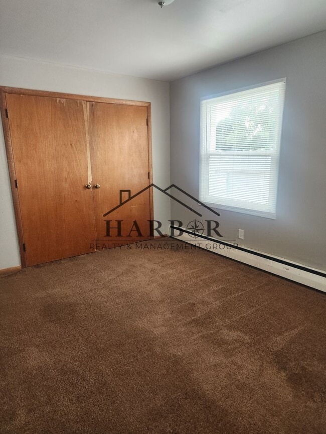 Building Photo - 200-204 11th Ave NW, Austin, MN