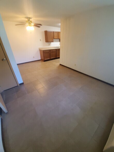 Building Photo - 1705 La Crescent St