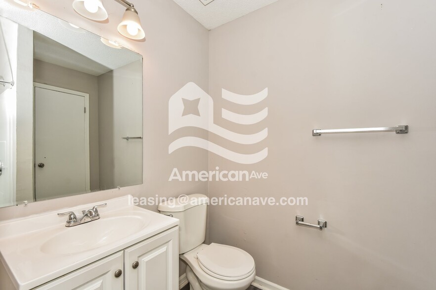 Building Photo - 2124 Sandy Run Dr