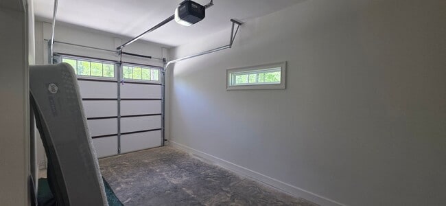 Building Photo - 3 bedroom / 2 bath new build in Fairfield Glade available for 12 month lease