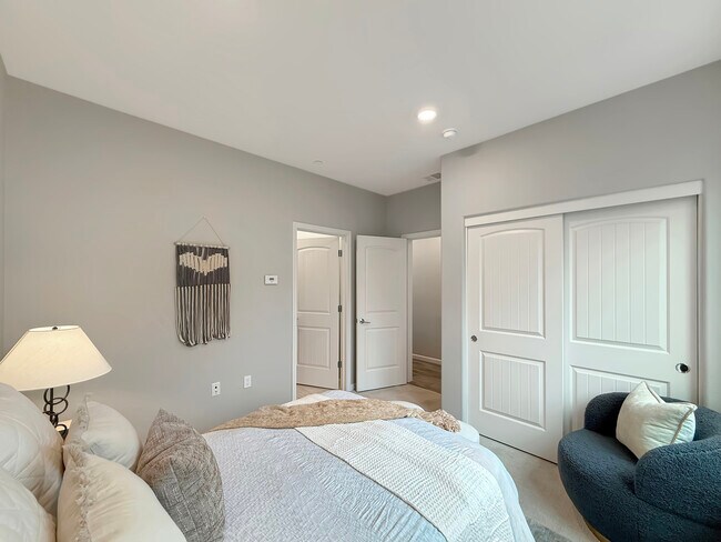 Building Photo - 262 Agustin Narvaez St