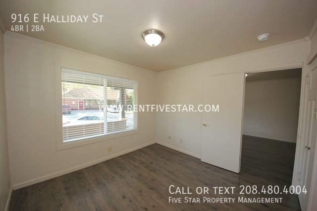 Building Photo - 916 E Halliday St
