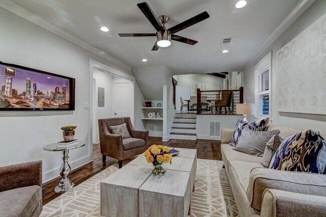 Building Photo - 260 Moonshadow Ct