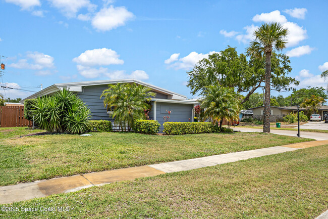 Building Photo - 382 Chester Dr
