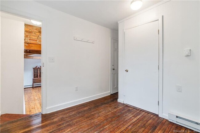 Building Photo - 239 Bradley St