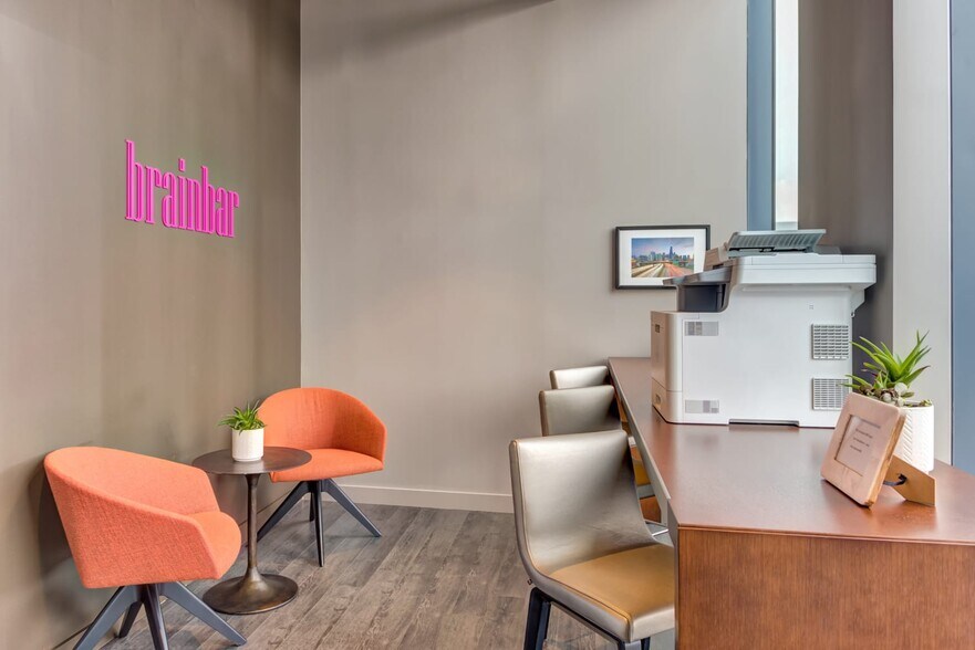 Building Photo - 336 S Halsted St