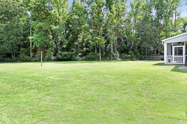 Building Photo - GORGEOUS 4 BR, 2.5 BA *OLDE MILL CREEK in Goldsboro* PIKEVILLE SCHOOLS
