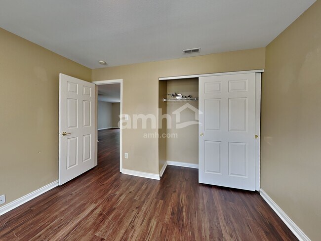 Building Photo - 1159 Fiesta Dr