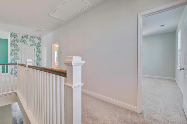 Building Photo - 612 Heartwood Ln