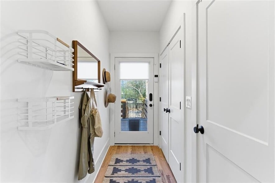 Building Photo - 1030 Kirkwood Ave SE